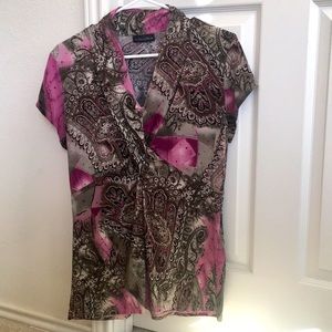 Nice pink and grey top.